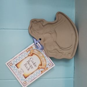 NWT Brown Bag Cookie Art Mold